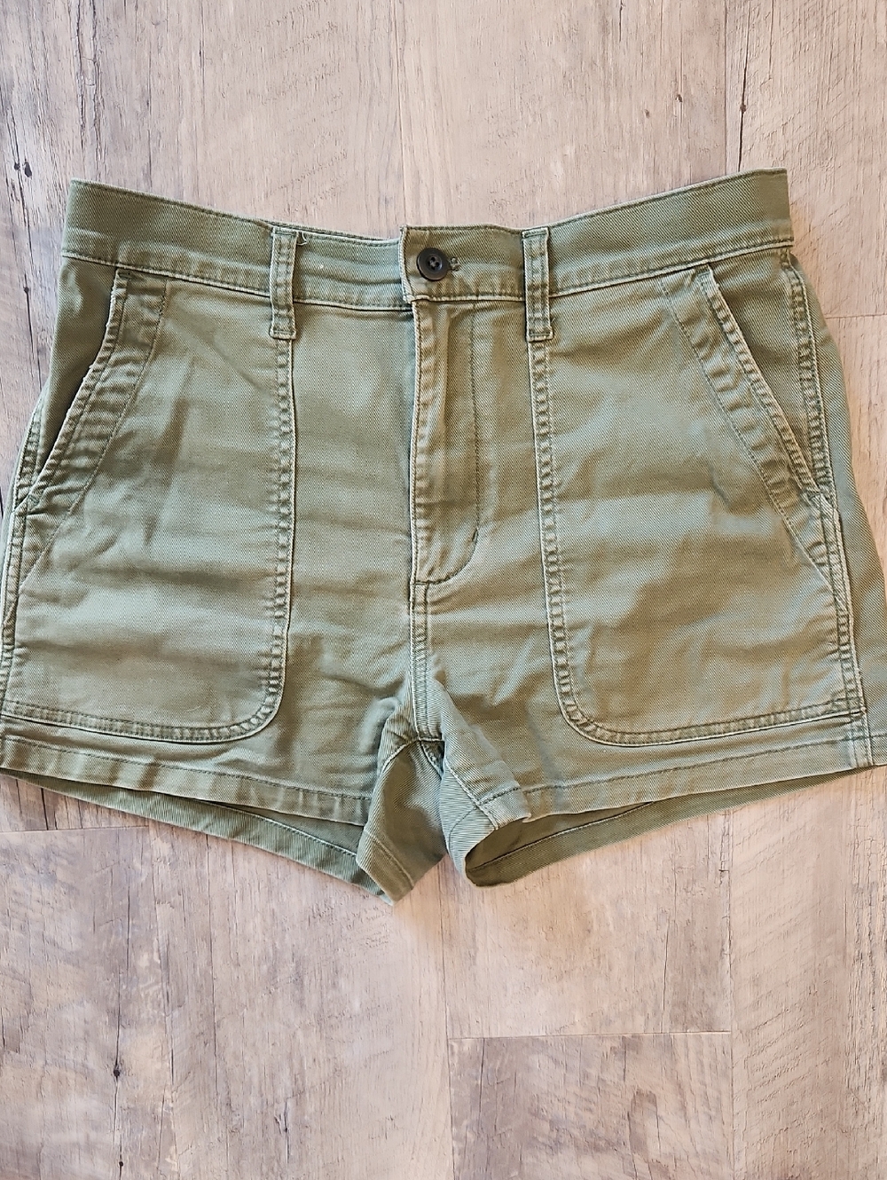 Madewell Olive Utility Shortie